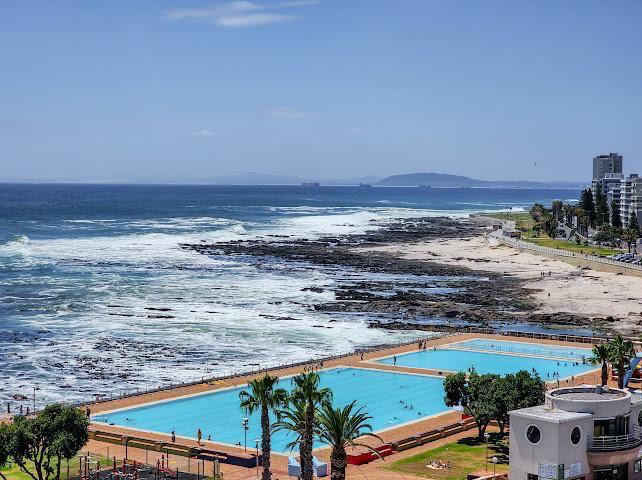 2 Bedroom Property for Sale in Sea Point Western Cape